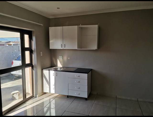 1 BEDROOM PROPERTY TO RENT IN FOREST GLADE